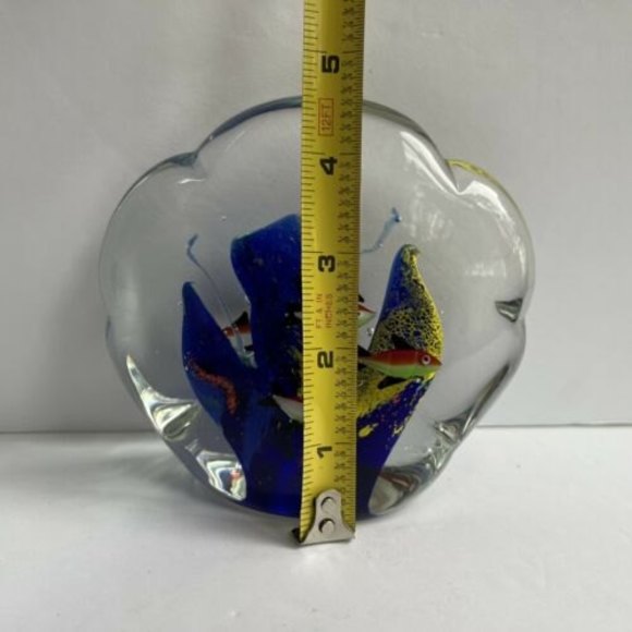 Vintage Murano Style Glass Shell Aquarium Paperweight with Fish 5” 3 Lbs - Picture 6 of 8
